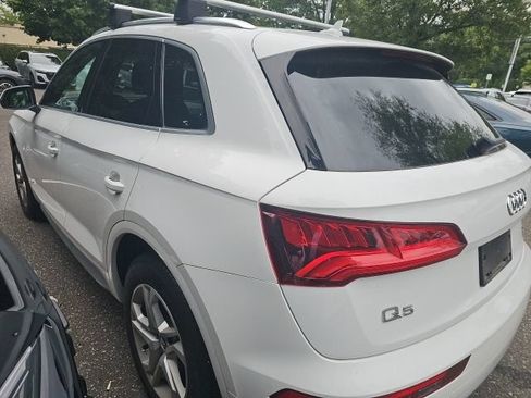 Used 2019 Audi Q5 2.0T Premium w/ Convenience Package AWD/4WD image 4