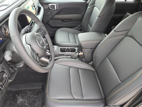 New 2026 Jeep Gladiator Sport AWD/4WD image 11