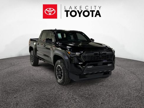 Used 2026 Toyota Tacoma TRD Off-Road w/ TRD Off Road Premium Package AWD/4WD image 13