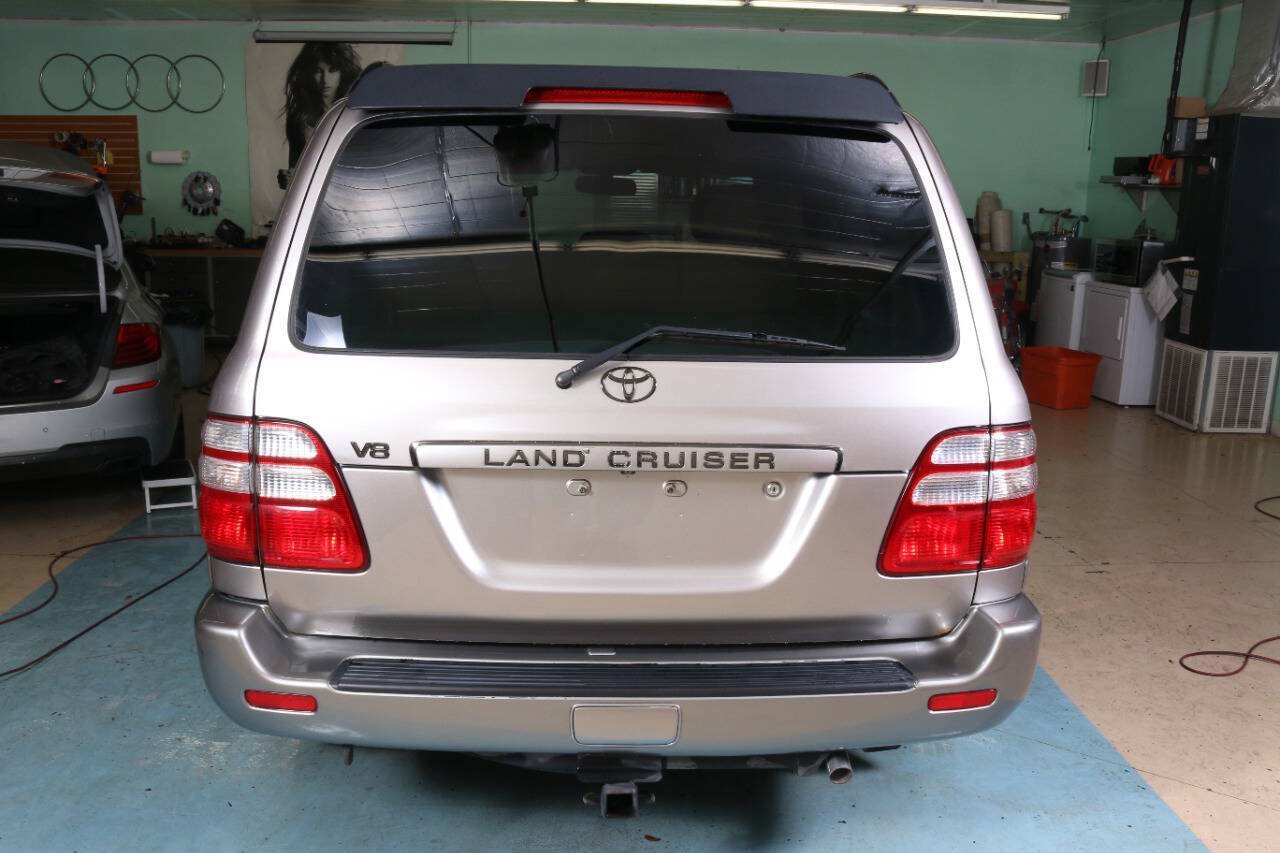 Used 2004 Toyota Land Cruiser AWD/4WD image 18