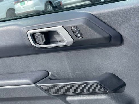 Used 2025 Ford Bronco Outer Banks image 21
