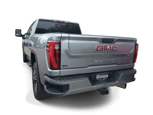 Used 2024 GMC Sierra 3500 Denali w/ Denali Reserve Package AWD/4WD image 3