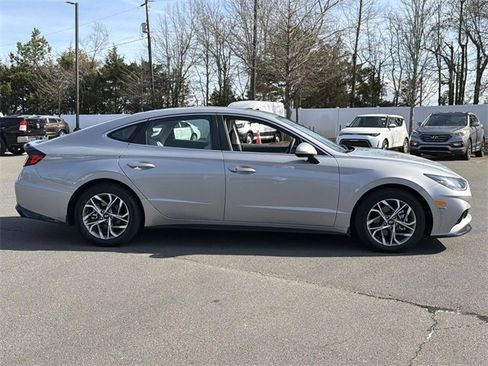 Used 2023 Hyundai Sonata SEL image 6