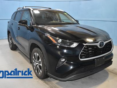 Used 2023 Toyota Highlander XLE
