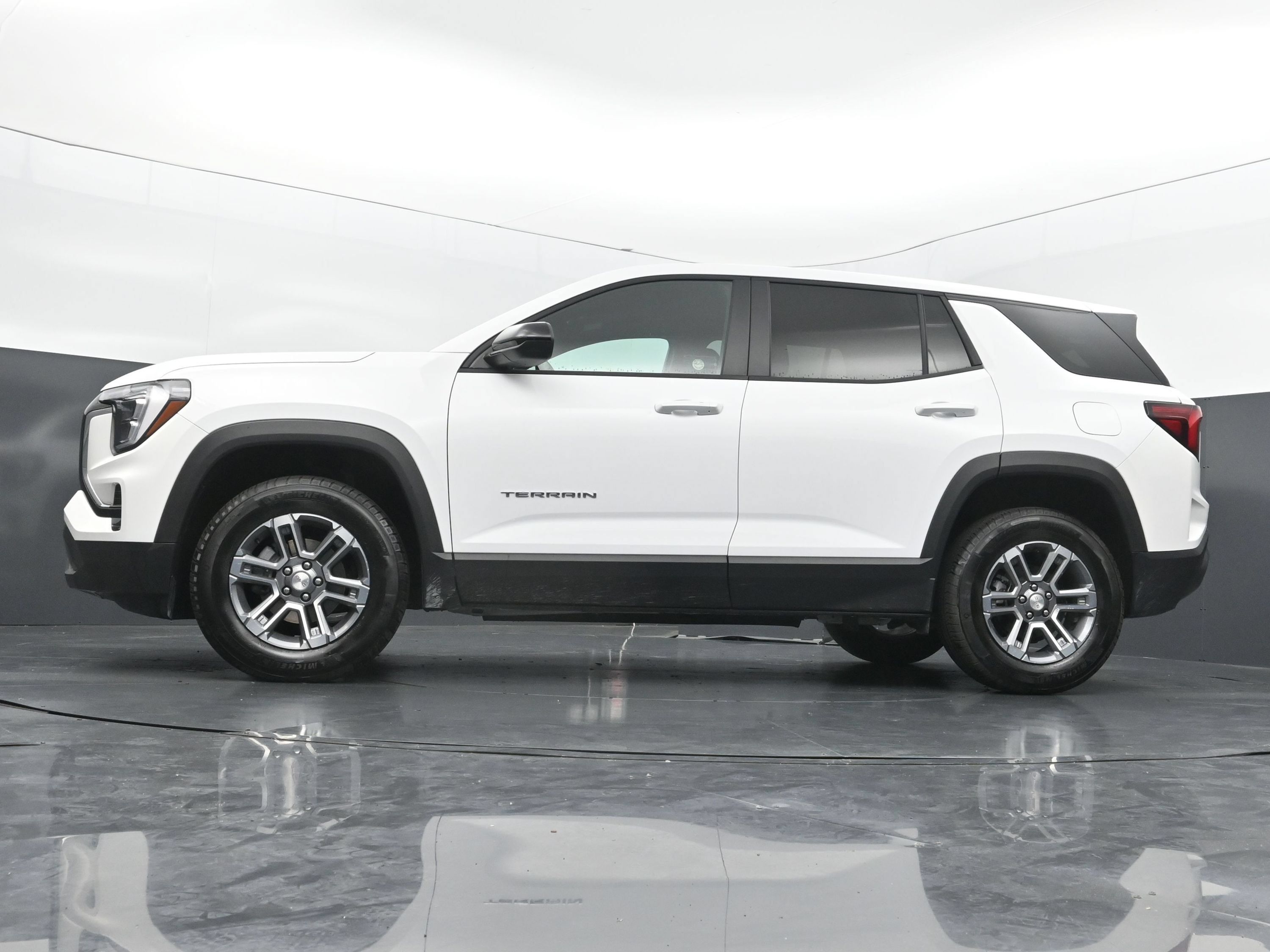 Used 2026 GMC Terrain Elevation FWD image 36