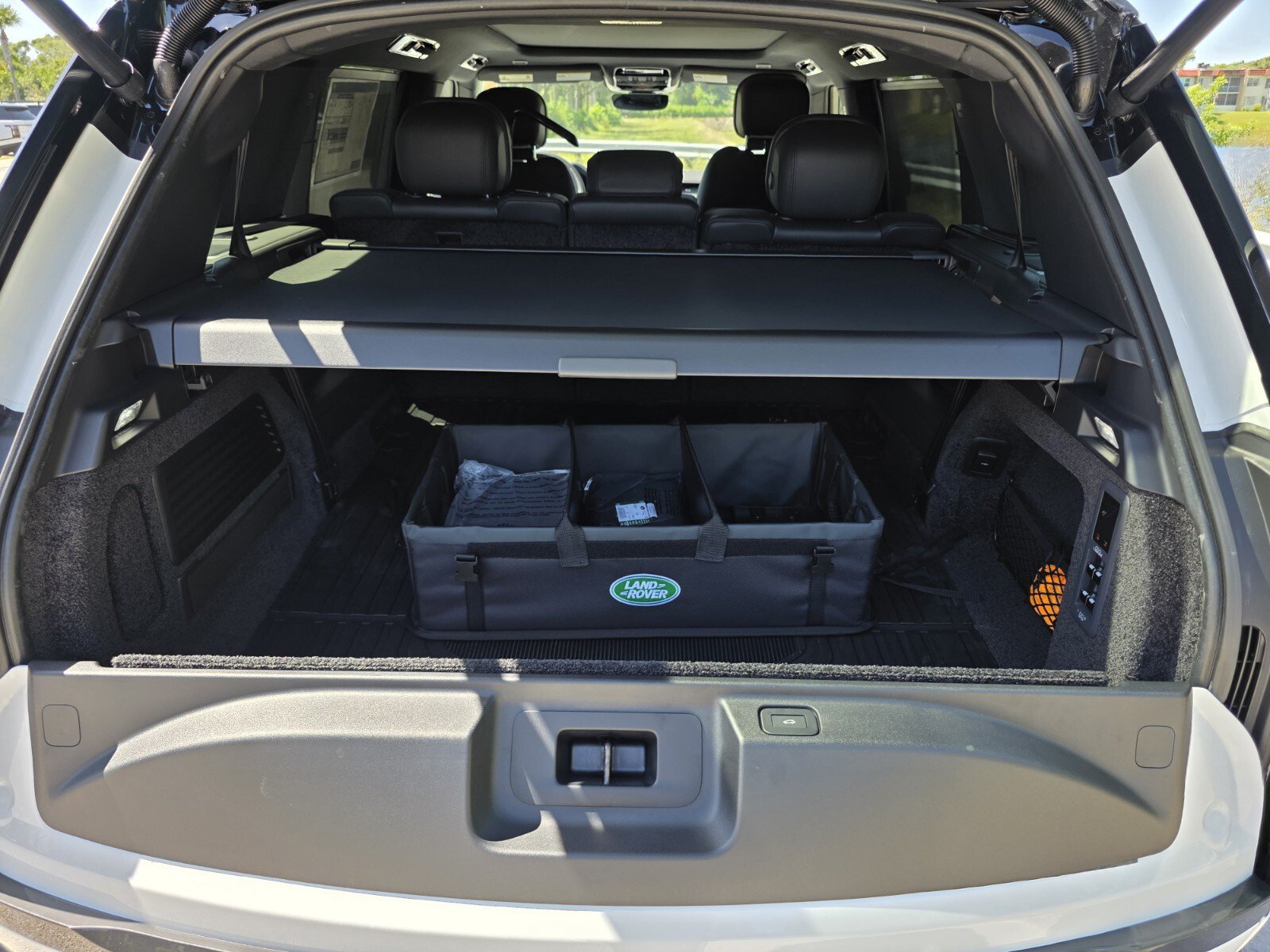 New 2026 Land Rover Range Rover Long Wheelbase SE AWD/4WD image 14