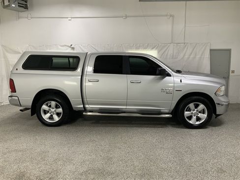 Used 2019 RAM 1500 Classic SLT image 7