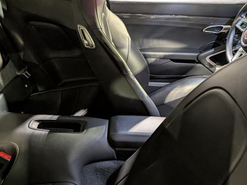 Certified 2019 Porsche 911 Turbo S AWD/4WD image 32