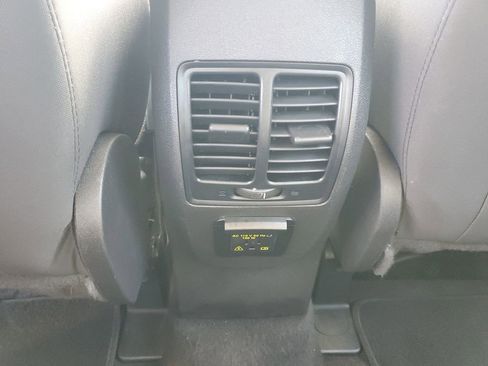 Used 2018 Ford C-MAX SE w/ Cold Weather Package image 22