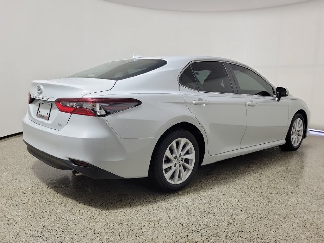 Used 2024 Toyota Camry LE FWD image 5