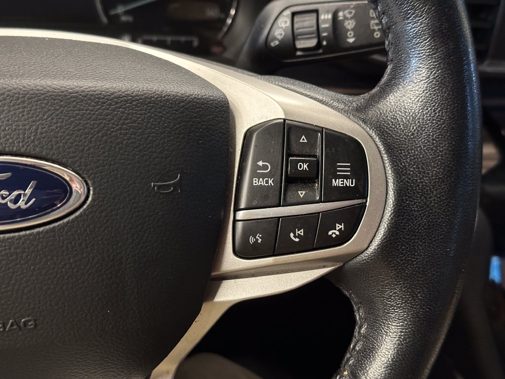 Used 2022 Ford Explorer Limited w/ Equipment Group 301A AWD/4WD image 12