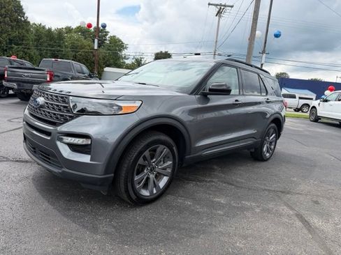 Used 2023 Ford Explorer XLT w/ Equipment Group 202A AWD/4WD image 15