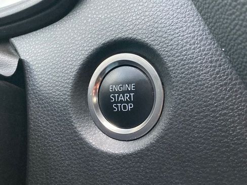 Used 2025 Toyota Corolla SE FWD image 17