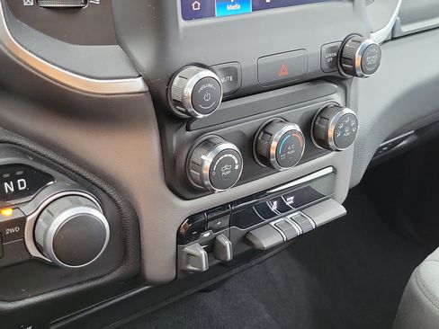 Used 2024 RAM 2500 Big Horn w/ Bed Utility Group image 15