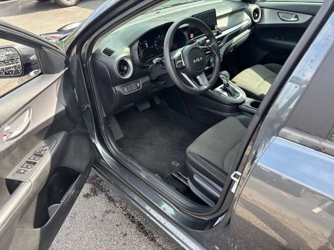 Used 2024 Kia Forte LXS FWD image 8