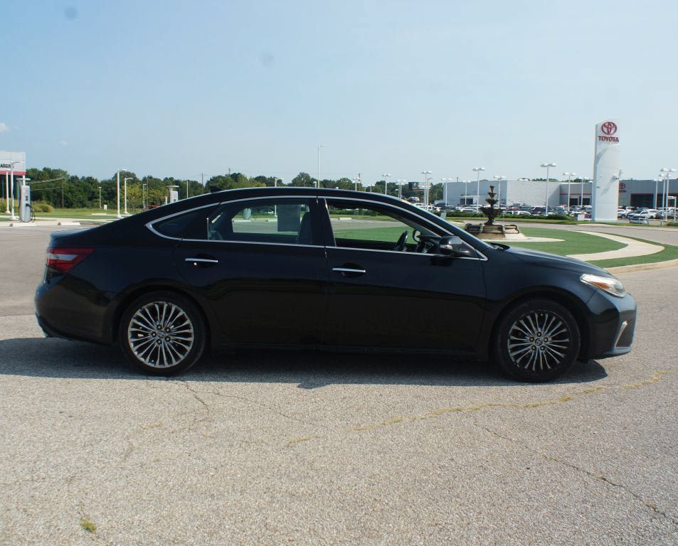 Used 2016 Toyota Avalon Limited FWD image 15