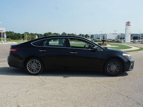 Used 2016 Toyota Avalon Limited FWD image 15