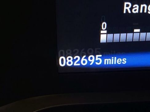 Used 2018 Honda Pilot Touring image 30