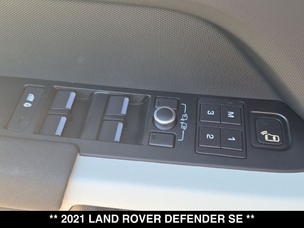 Used 2021 Land Rover Defender 110 SE AWD/4WD image 27