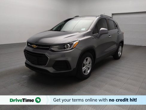 Used 2020 Chevrolet Trax LT w/ Driver Confidence Package image 1