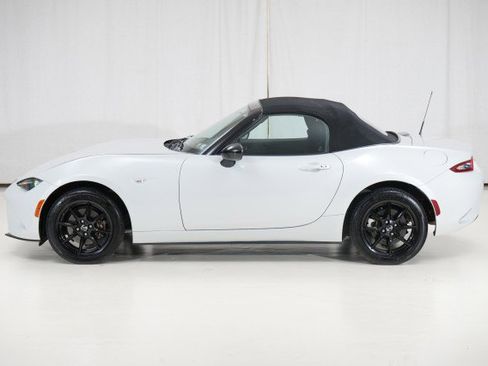 Used 2019 MAZDA MX-5 Miata Sport image 3