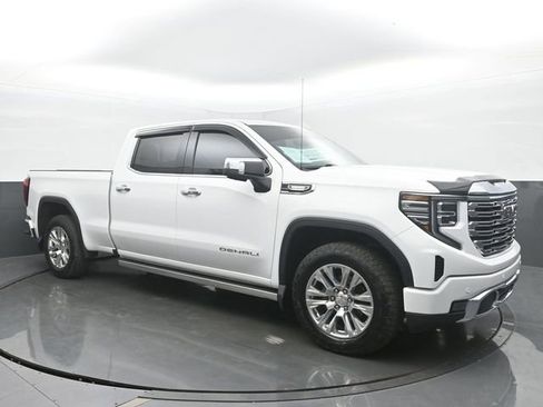 Used 2024 GMC Sierra 1500 Denali w/ Technology Package AWD/4WD image 7