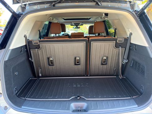 New 2025 Nissan Pathfinder Platinum image 34