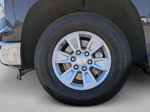 Used 2024 Chevrolet Silverado 1500 LT image 24