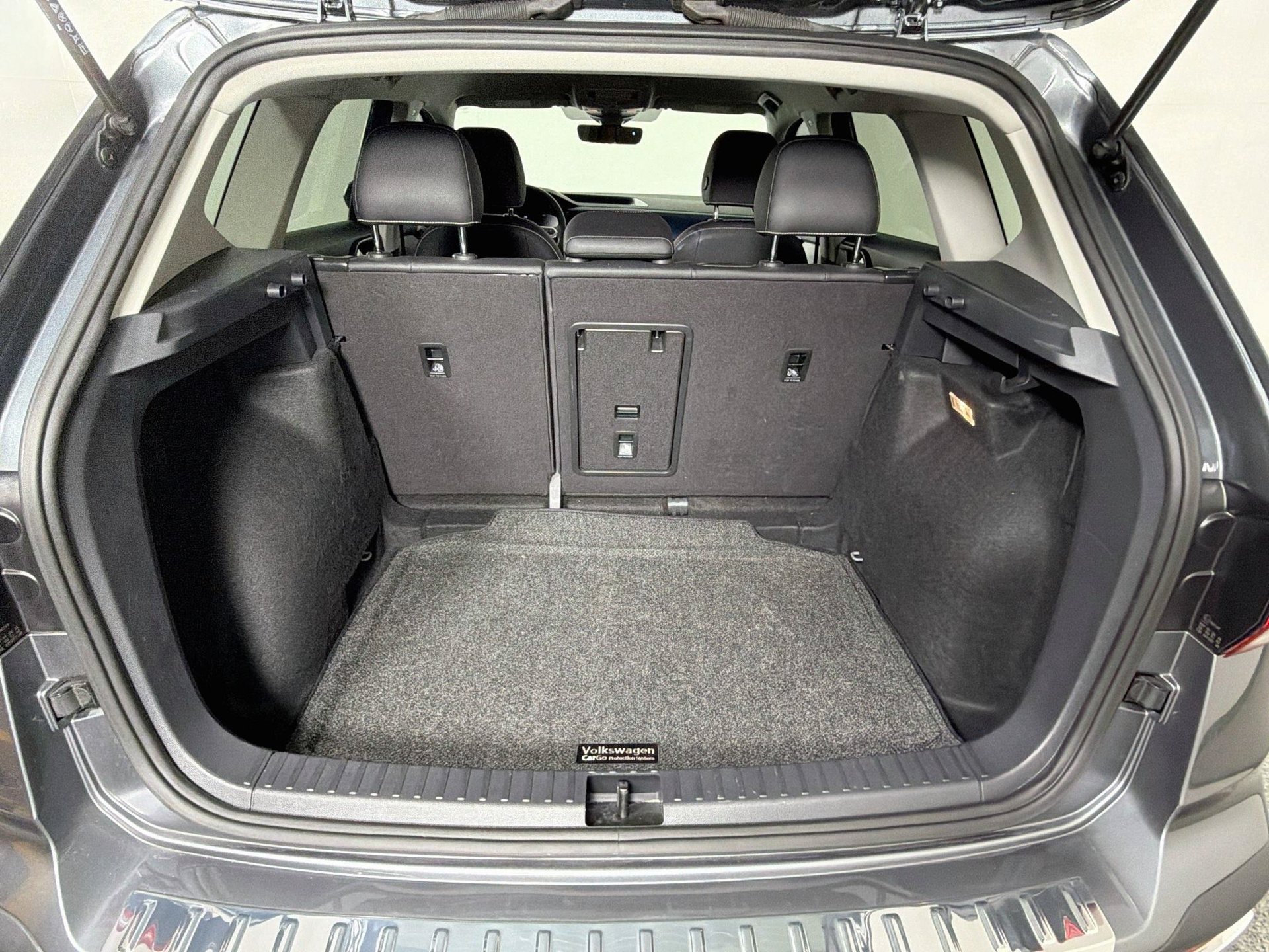 Certified 2023 Volkswagen Taos SE FWD image 25
