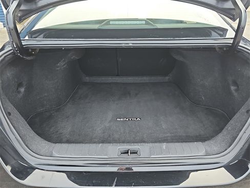 Used 2024 Nissan Sentra SV image 12