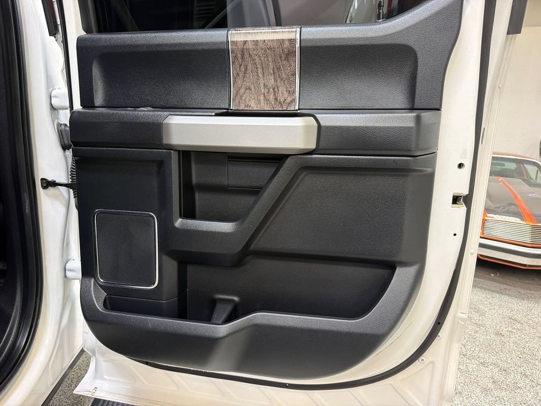 Used 2019 Ford F250 Lariat w/ Lariat Ultimate Package AWD/4WD image 43
