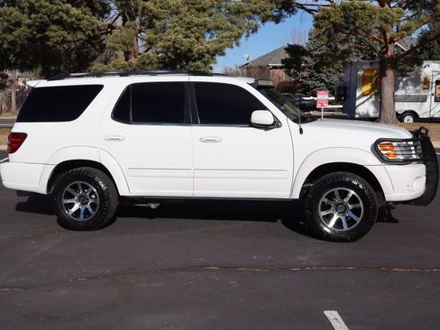 Used 2003 Toyota Sequoia Limited image 3