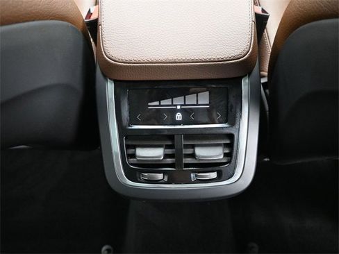 Used 2022 Volvo XC90 T6 Momentum image 35