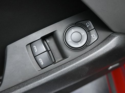 Used 2020 Chevrolet Camaro LT image 17