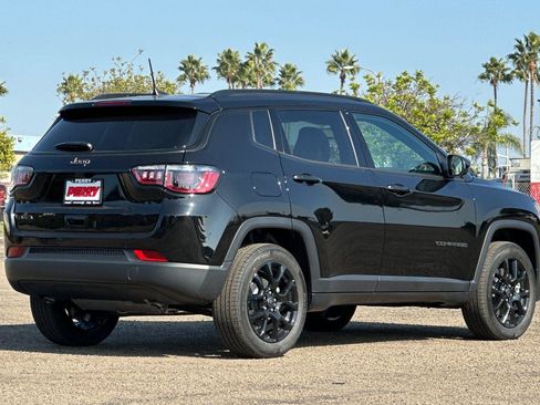 New 2026 Jeep Compass Latitude image 4