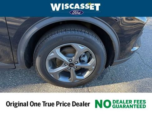 Used 2025 Ford Escape ST-Line w/ Cold Weather Package image 30