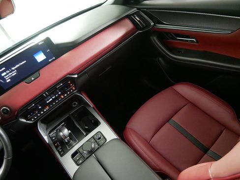 Used 2025 MAZDA CX-70 Plug-In Hybrid w/ Premium Plus image 11