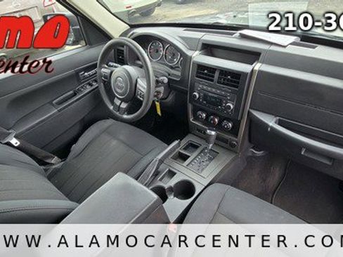 Used 2012 Jeep Liberty Sport image 16