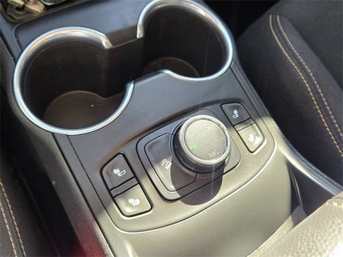 Used 2019 GMC Terrain SLE w/ Driver Convenience Package image 19