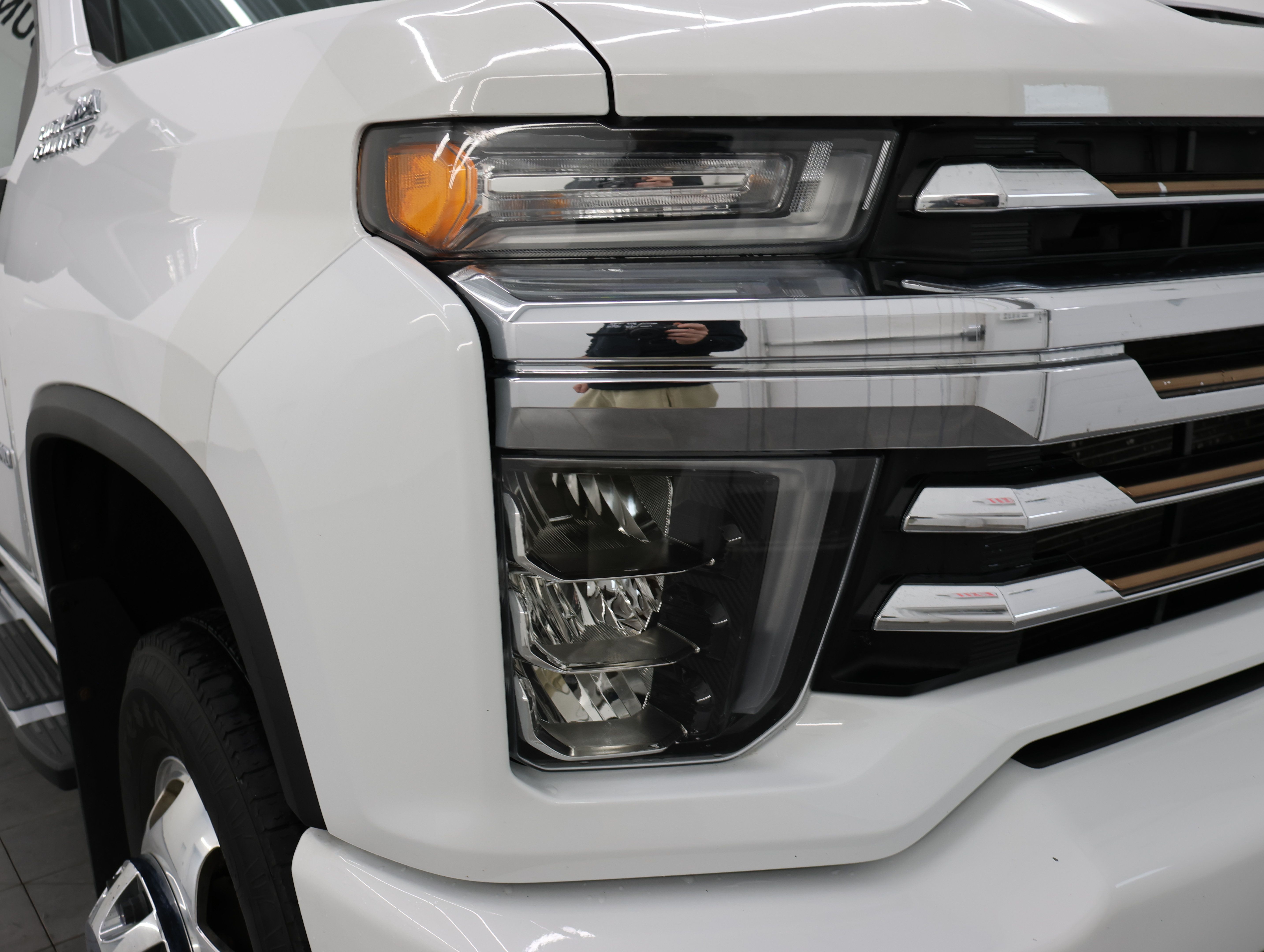 Used 2022 Chevrolet Silverado 3500 High Country w/ Snow Plow Prep/Camper Package AWD/4WD image 29