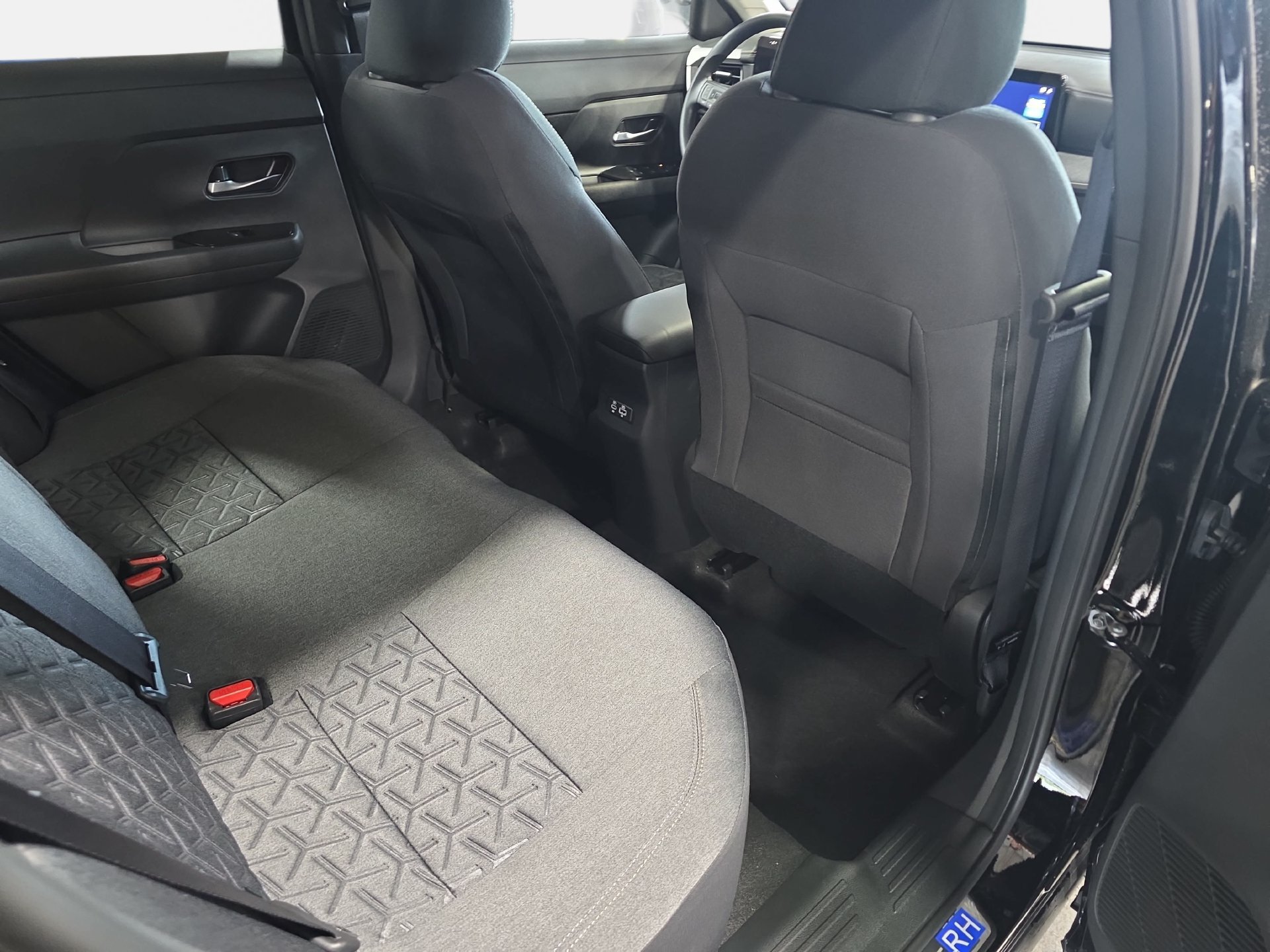 New 2027 Nissan Kicks SV w/ SV Premium Package FWD image 11