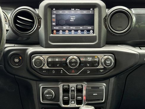 Used 2020 Jeep Wrangler Unlimited Sport AWD/4WD image 21