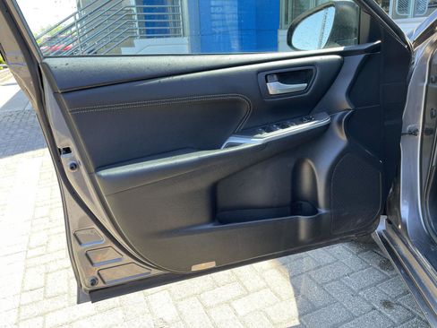 Used 2015 Toyota Camry XLE FWD image 11
