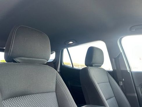 Used 2024 GMC Terrain SLE FWD image 19