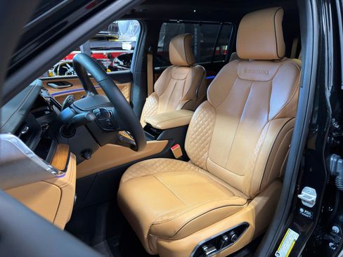 Used 2024 Jeep Grand Cherokee L Summit image 15