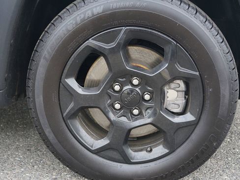 Used 2023 Jeep Compass Trailhawk image 9