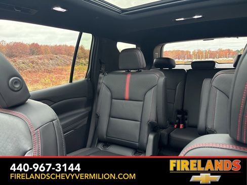 New 2026 Chevrolet Traverse RS image 38