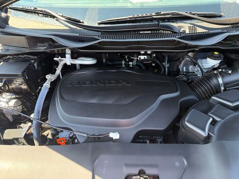 Used 2023 Honda Odyssey Touring image 12