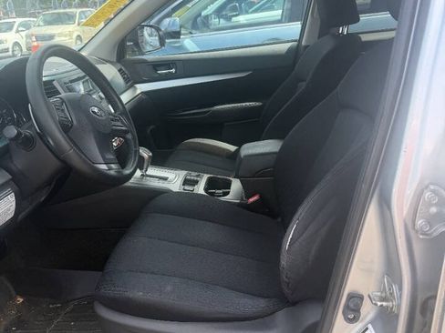 Used 2012 Subaru Outback 2.5i Premium w/ Popular Pkg 2 AWD/4WD image 3