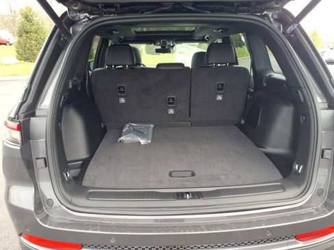 New 2026 Jeep Grand Cherokee Limited AWD/4WD image 13